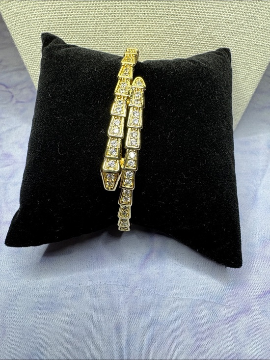 Jewelry - Gold Crystal Snake-Style Bangle Bracelet - Women Jewelry NWOT